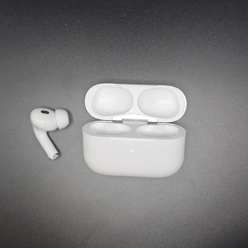 COPY - AirPod Pro 2 (The right earphone is missing)